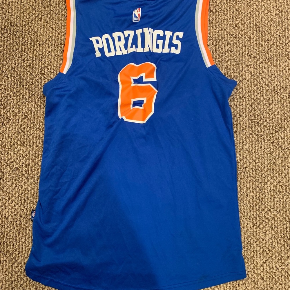 New York Knicks #6 Porzingis - Picture 2 of 2